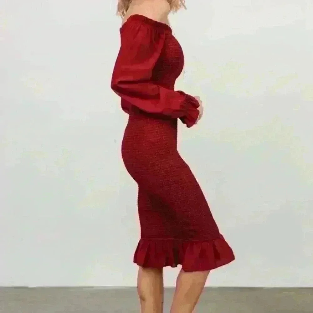 Gorgeous smocked body, off shoulder dress - Picture 3 of 6